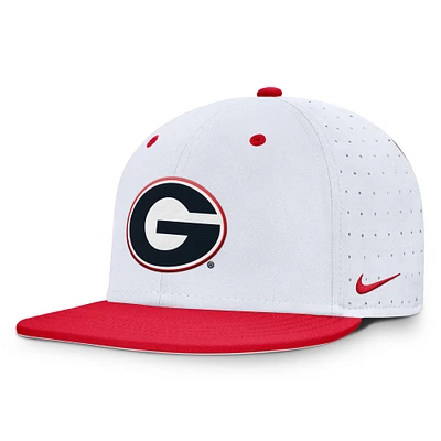 Men's Nike White Georgia Bulldogs On-Field Dugout True Performance Fitted Hat