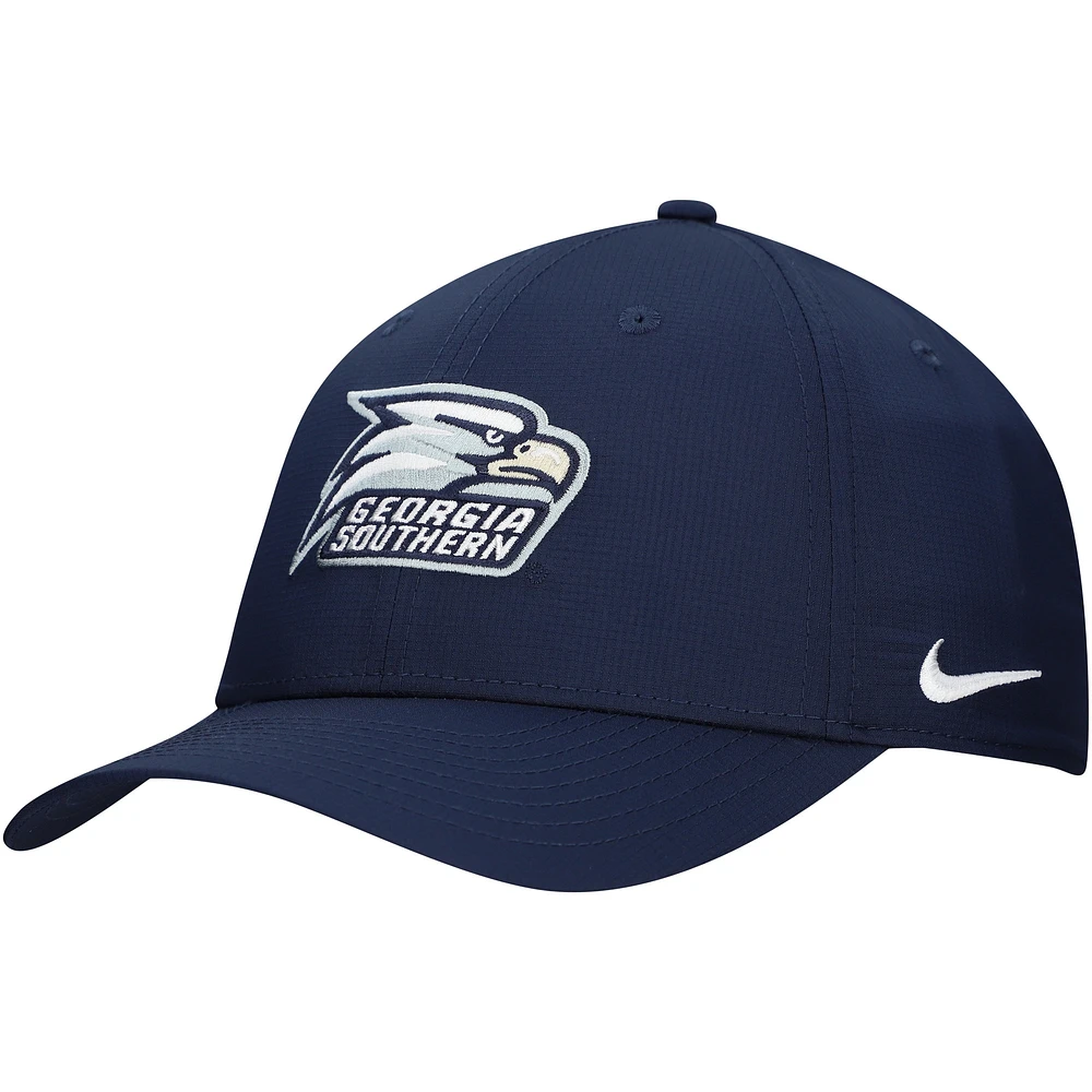 Casquette réglable Nike bleu marine Georgia Southern Eagles 2024 Sideline Club pour homme