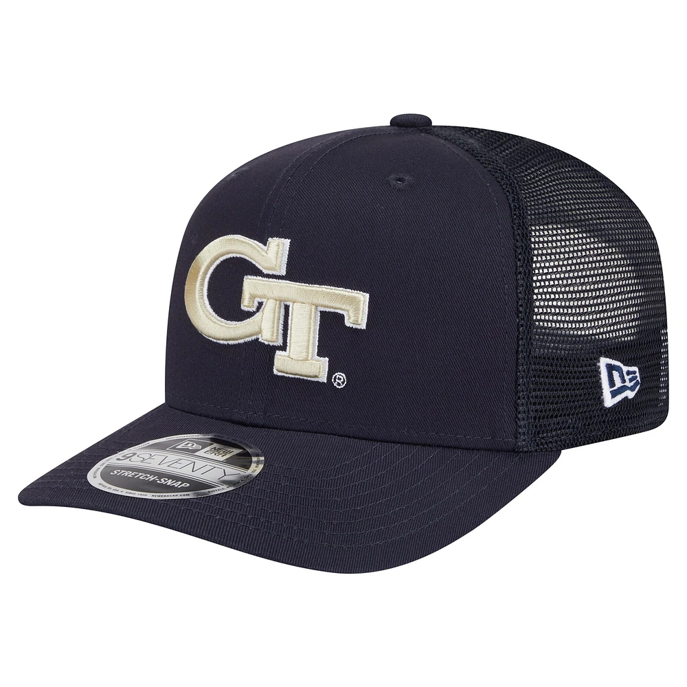 Casquette camionneur extensible à boutons-pression New Era bleu marine Georgia Tech Yellow Jackets Primary 9SEVENTY pour homme