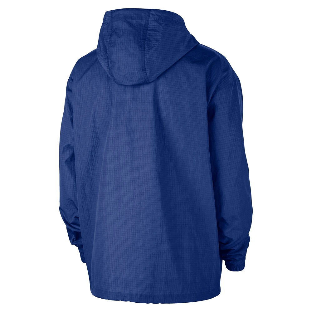 Veste à capuche Nike Royal Golden State Warriors Courtside Premium Club Anorak quart de zip pour homme