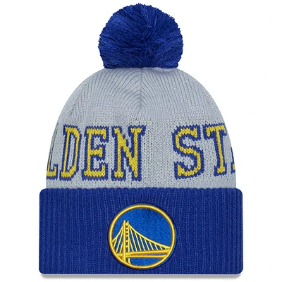 Bonnet en tricot à revers Tip-Off gris/Royal Golden State Warriors New Era pour hommes avec pompon