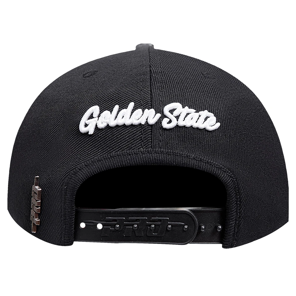 Casquette Snapback à pincement avant Pro Standard noire pour homme Golden State Warriors Paint the City