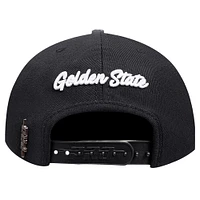 Casquette Snapback à pincement avant Pro Standard noire pour homme Golden State Warriors Paint the City