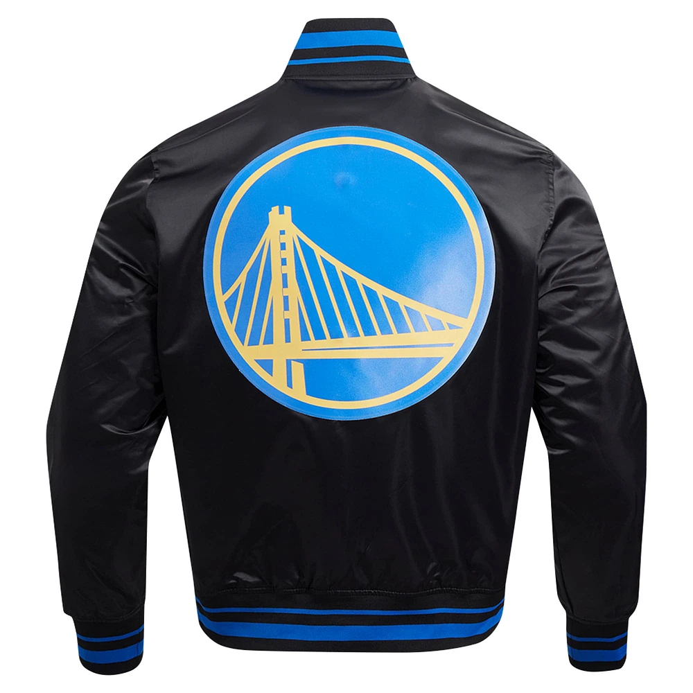 Veste universitaire en satin à bouton-pression complète Pro Standard pour hommes, Golden State Warriors Script Tail, noire