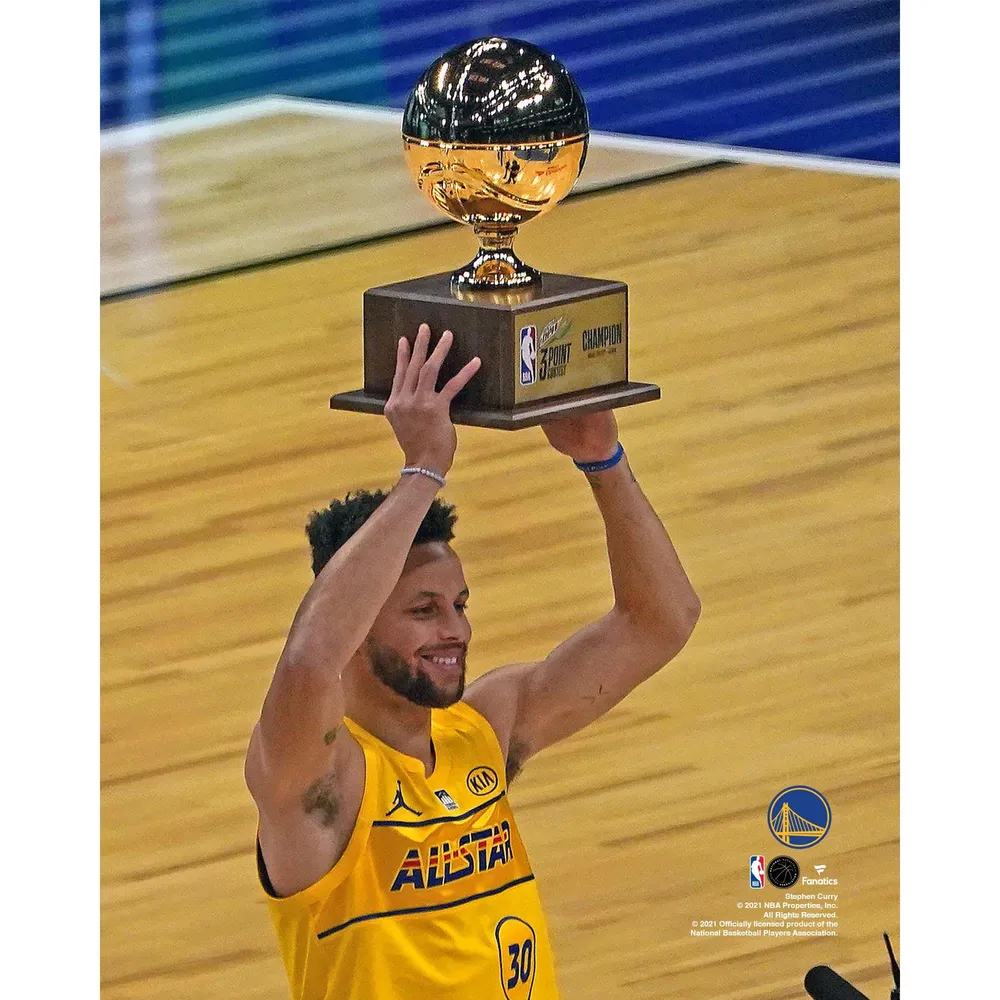 Lids Stephen Curry Golden State Warriors Fanatics Authentic Unsigned 2022  NBA Finals Larry O'Brien Trophy Photograph