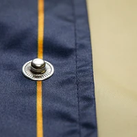 Veste en satin bleu marine à boutons-pression pour femme Mitchell & Ness x DANNIJO des Golden State Warriors