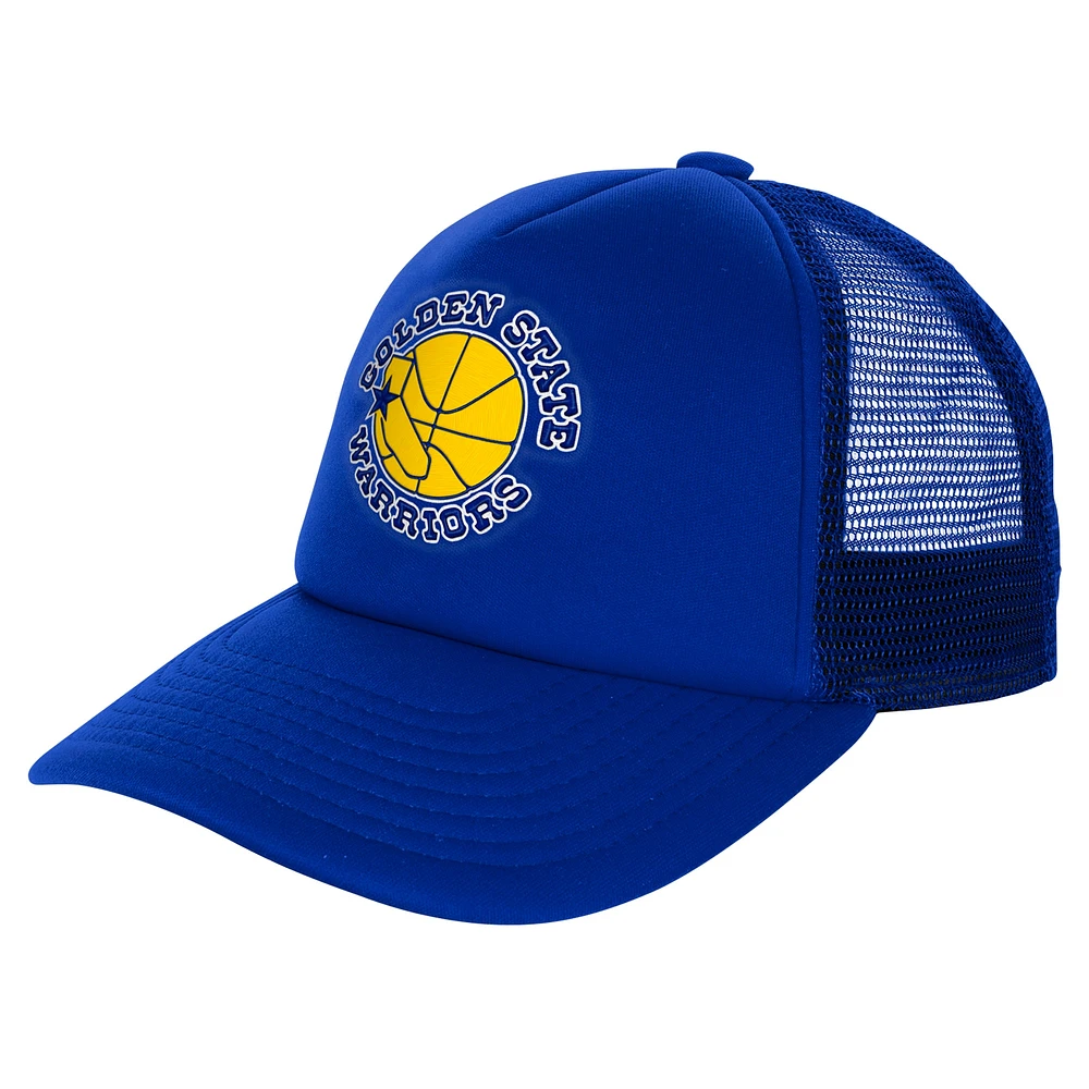 Casquette ajustable Mitchell & Ness Royal Golden State Warriors Core Evergreen Trucker pour jeunes