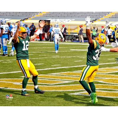 Lids Aaron Rodgers Green Bay Packers Fanatics Authentic Autographed 16 x  20 White Jersey with Football Photograph