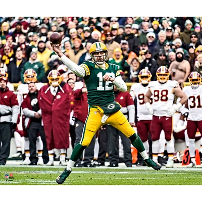 Aaron Rodgers Green Bay Packers Lancer non signé contre Washington Photo de l'équipe football