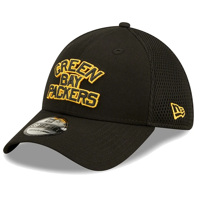 Green Bay Packers Black and White 2022 Sideline 39THIRTY Flex Hat