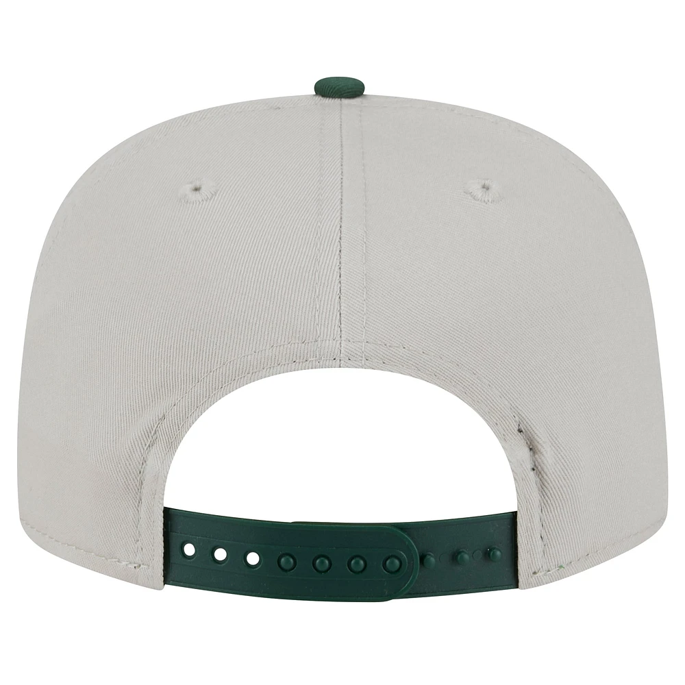 Casquette de golf athlétique à visière plate New Era Stone/Green Green Bay Packers pour homme