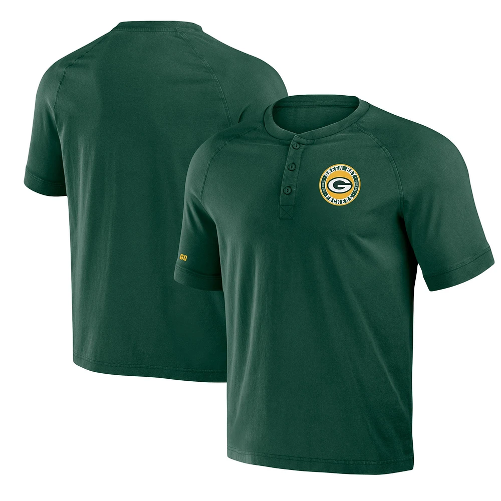 T-shirt Henley délavé raglan vert des Packers de Green Bay pour homme la collection NFL x Darius Rucker par Fanatics