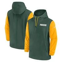 Veste à capuche Nike verte/dorée pour homme Green Bay Packers 2024/25 Sideline Pre-Game Player 1/2-Zip