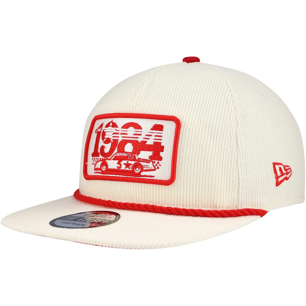 Casquette réglable crème pour hommes Hendrick Motorsports 1984 Retro Cord Golfer New Era