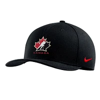 Casquette Flex Performance Nike de Hockey Canada avec logo Swoosh pour hommes, noire