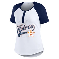 WEAR by Erin Andrews T-shirt ajusté Henley Raglan des Astros de Houston, blanc/bleu marine, pour femmes