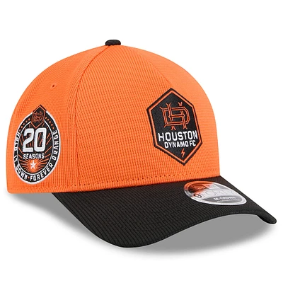 Casquette ajustable Houston Dynamo FC 2025 Orange New Era pour homme avec 9FORTY M-Crown