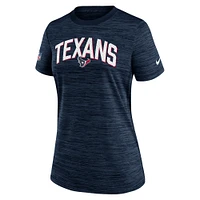 T-shirt Nike Sideline Velocity Lockup Performance bleu marine pour femme des Houston Texans