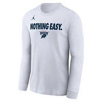 T-shirt à manches longues Nike Howard Bison 2025 On-Court Bench pour homme, blanc