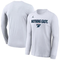 T-shirt à manches longues Nike Howard Bison 2025 On-Court Bench pour homme, blanc