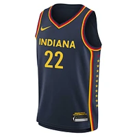 Maillot de joueur la victoire Nike Caitlin Clark Navy Indiana Fever 2024 WNBA Draft Explorer Edition pour jeune