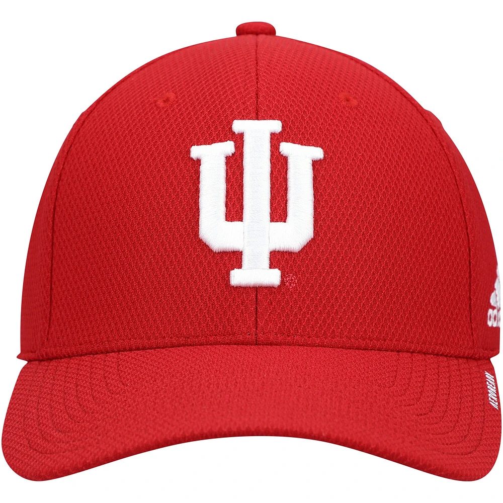 Casquette AEROREADY Flex pour entraîneurs de la ligne touche adidas Crimson Indiana Hoosiers 2021 homme