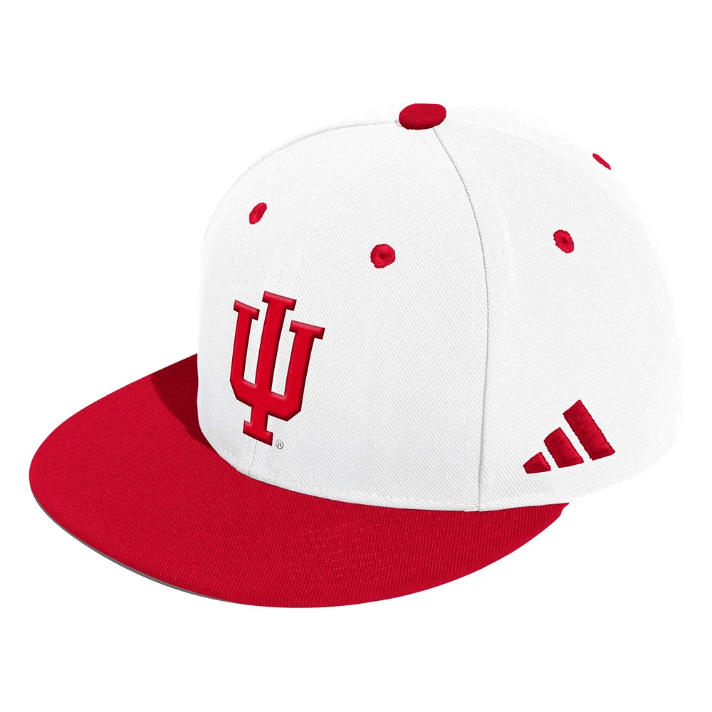 Casquette de baseball ajustée sur le terrain adidas Indiana Hoosiers pour hommes blanche