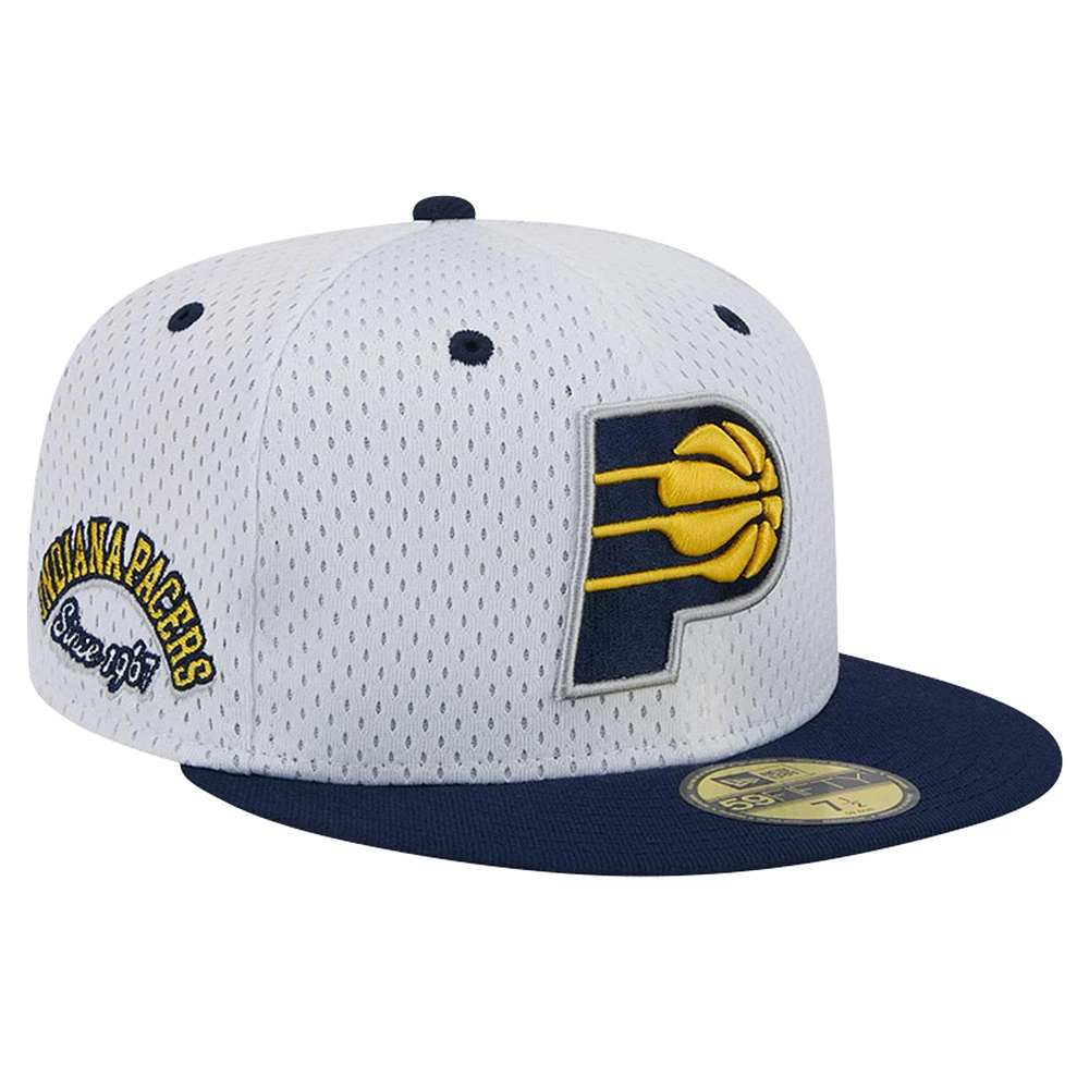 Casquette ajustée 59FIFTY Throwback 2Tone New Era pour hommes, blanc/bleu marine, Indiana Pacers