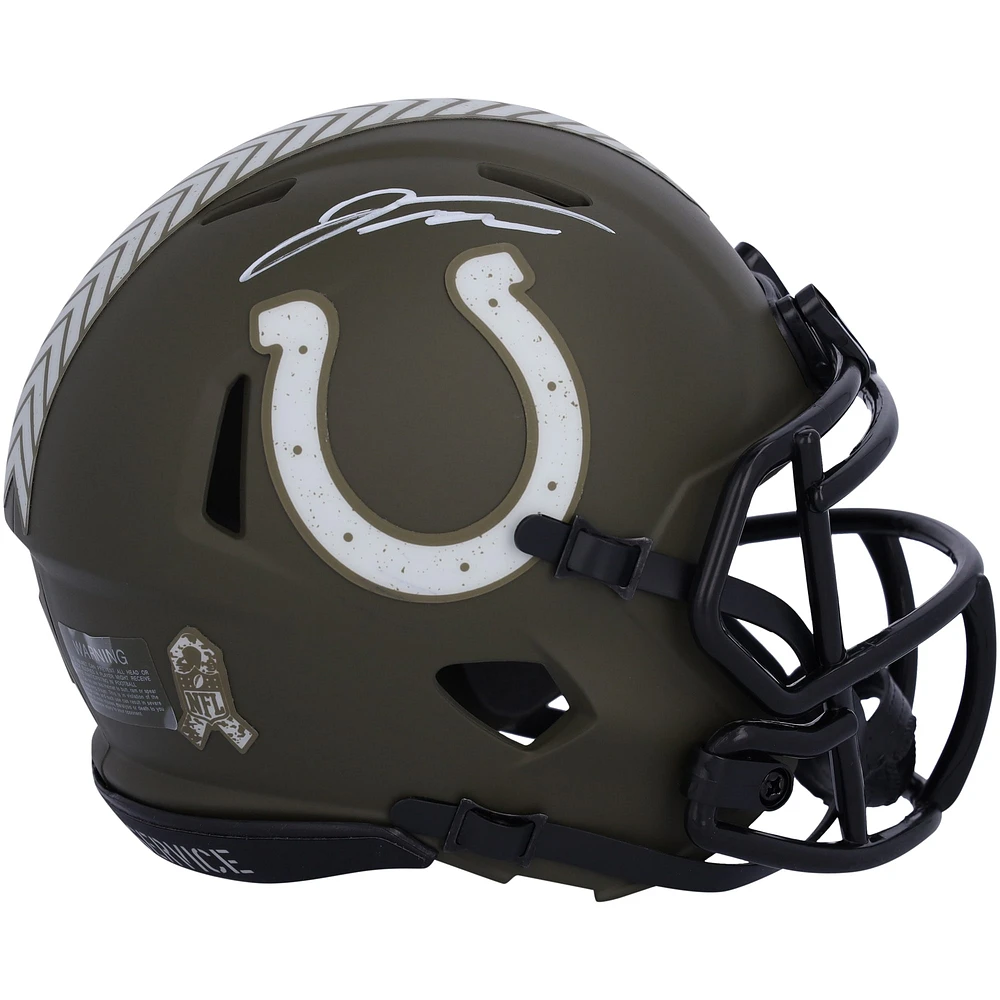 Casque mini-speed autographié 2023 Salute to Service des Indianapolis Colts de Jonathan Taylor