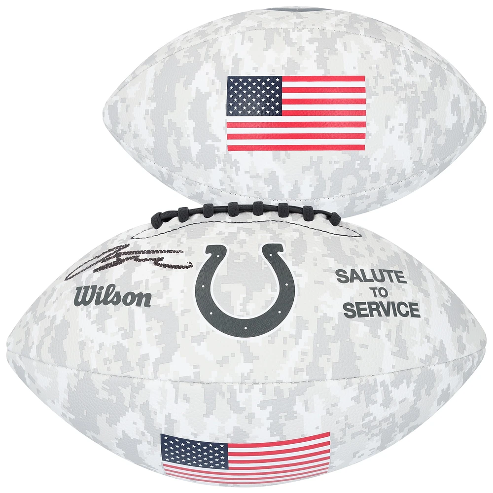 Ballon de football américain autographié par Jonathan Taylor des Indianapolis Colts, hommage au service de Wilson 2024