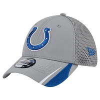 Men's New Era  Gray Indianapolis Colts Game Day Linear 39THIRTY Flex Hat
