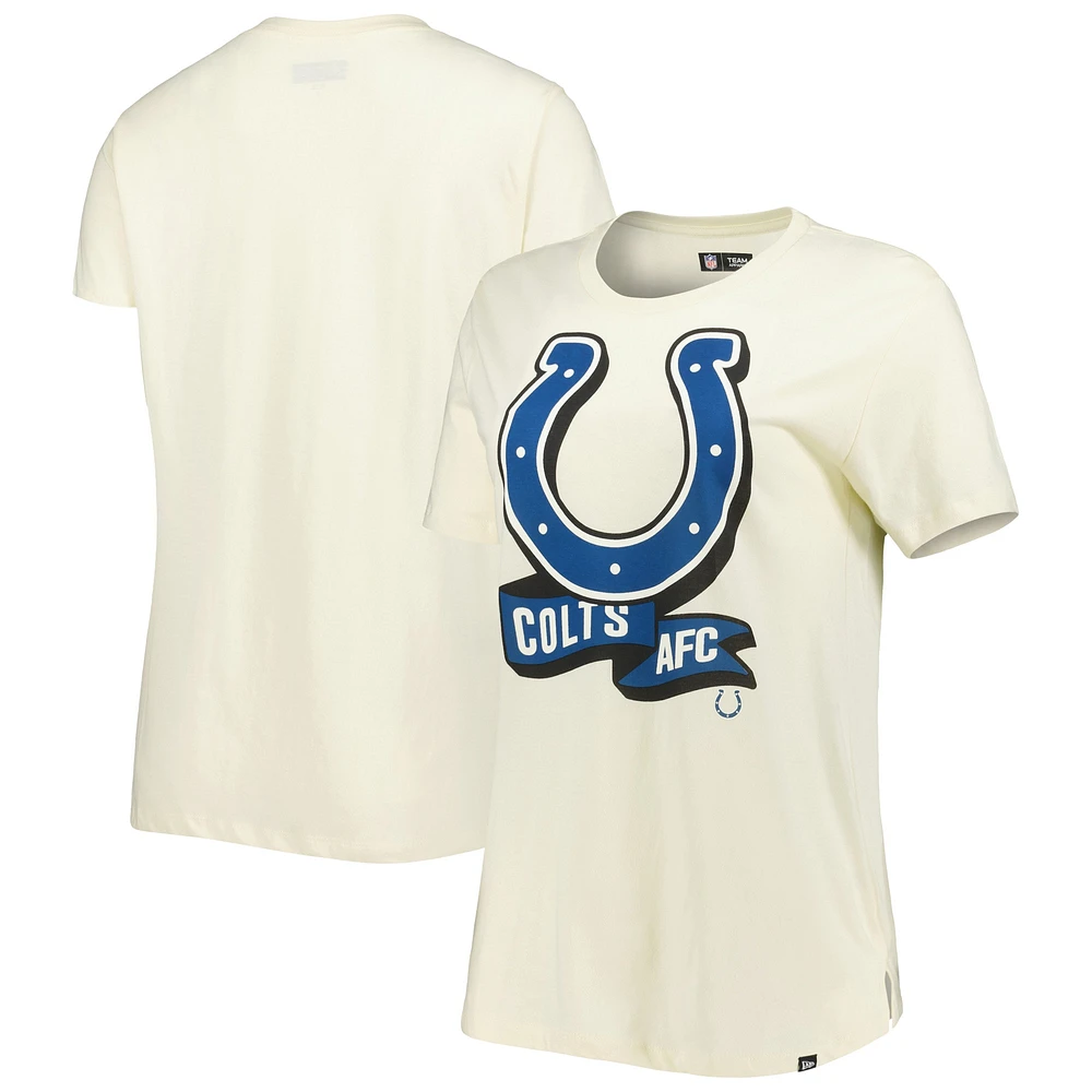 T-shirt New Era crème Indianapolis Colts Chrome Sideline pour femme