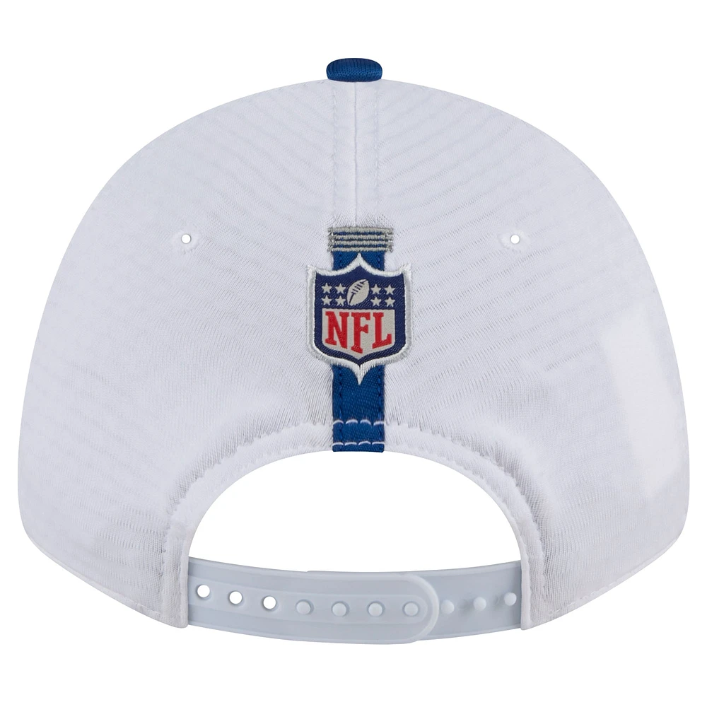 Casquette ajustable 9FORTY du camp d'entraînement NFL 2024 des Indianapolis Colts New Era pour jeunes, blanc/bleu royal