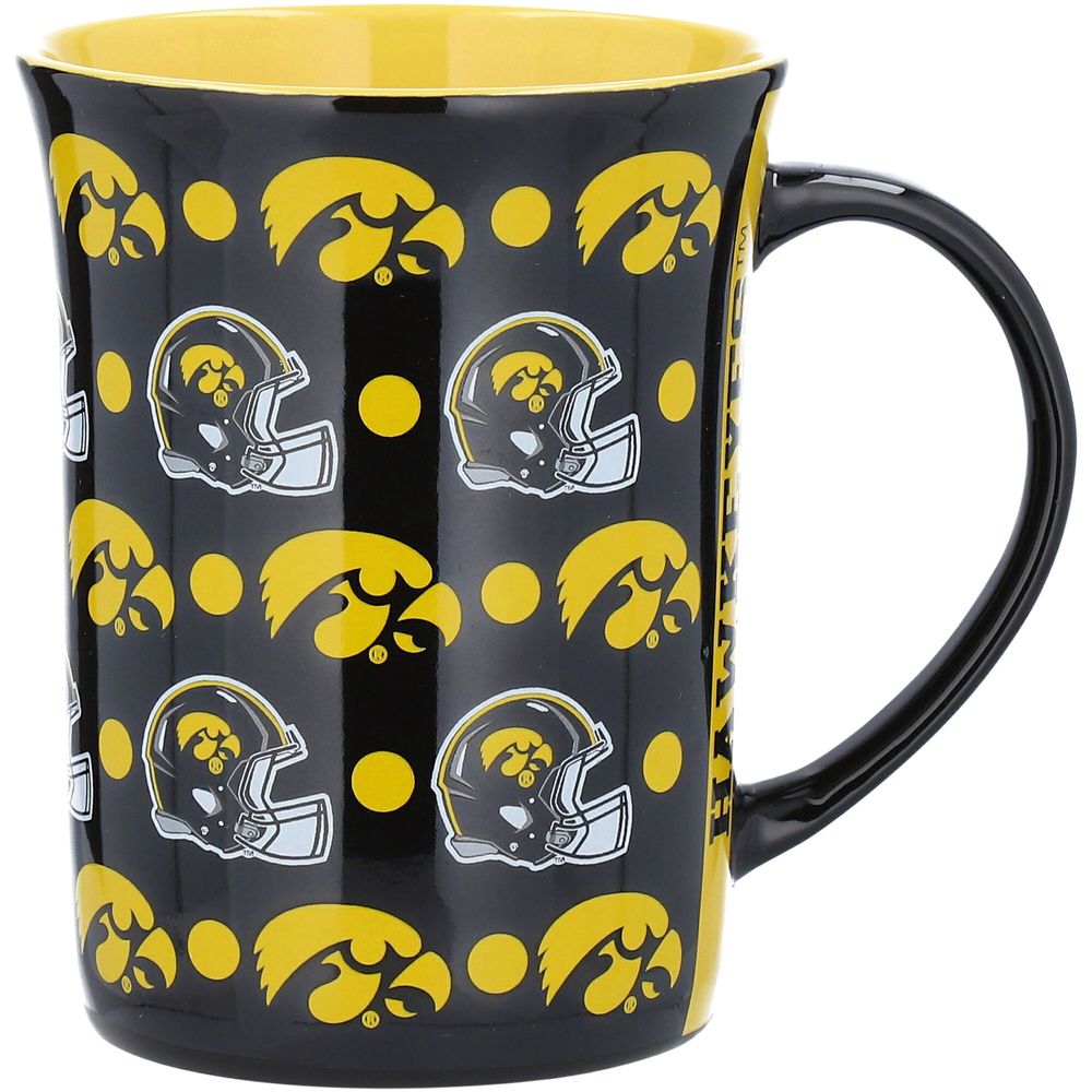 Iowa Hawkeyes 15oz. Team Lineup Mug