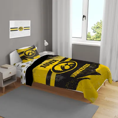 Iowa Hawkeyes Slanted Stripe 4-Piece Twin Bed Set