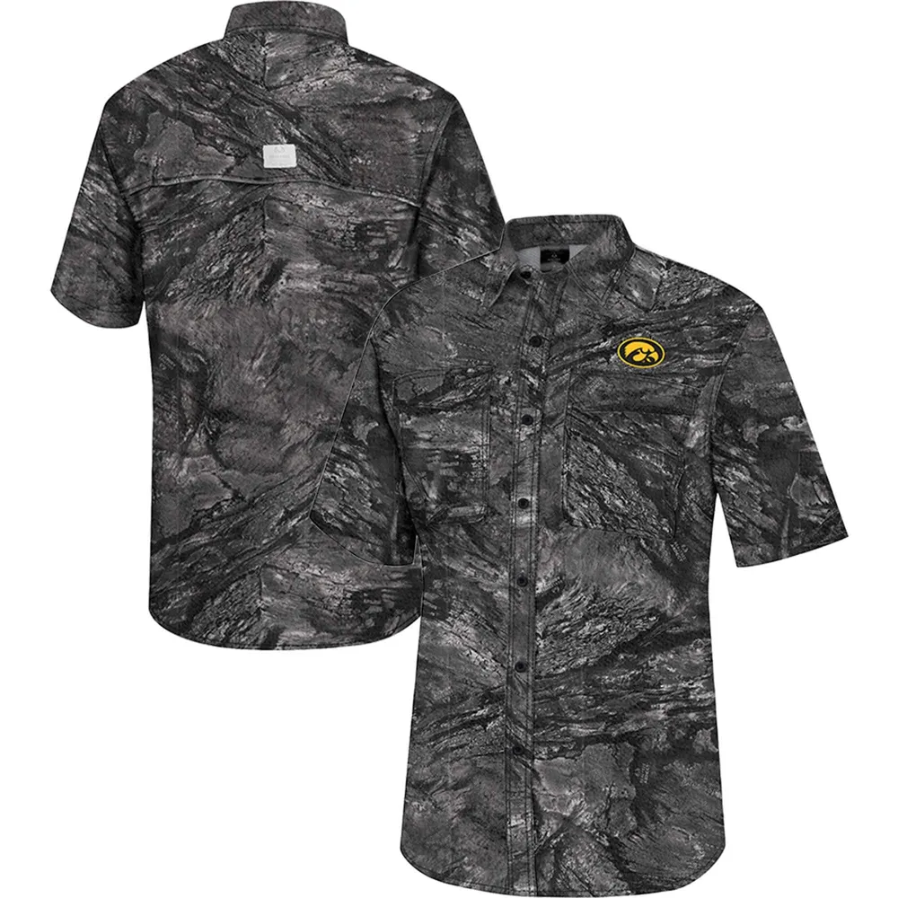 Chemise de pêche Colosseum Charcoal Iowa Hawkeyes Realtree Aspect Charter pour homme