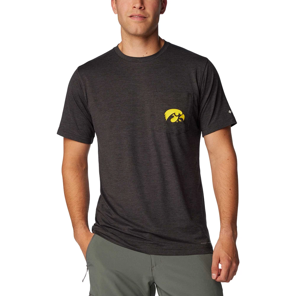 T-shirt Columbia Black Iowa Hawkeyes Tech Trail Omni-Wick pour hommes