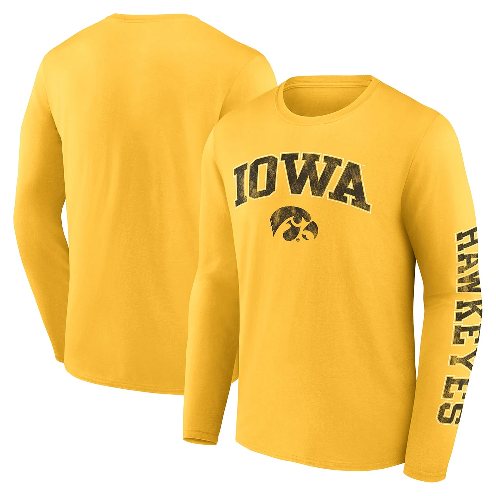 T-shirt à manches longues avec logo Fanatics Gold Iowa Hawkeyes en détresse pour hommes