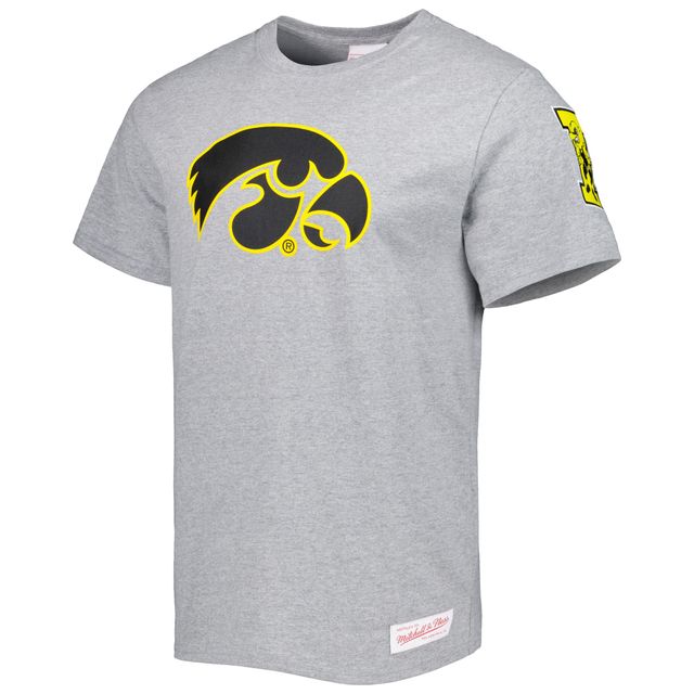 T-shirt Iowa Hawkeyes Team Origins gris chiné Mitchell & Ness pour homme