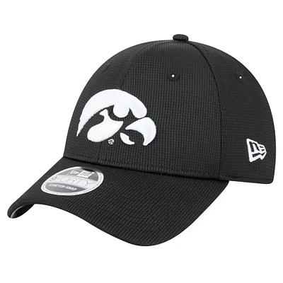 Casquette ajustable extensible à boutons-pression Pivot 9FORTY Iowa Hawkeyes de New Era pour homme noire