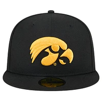 Casquette ajustée noire Iowa Hawkeyes Throwback 59FIFTY New Era pour hommes