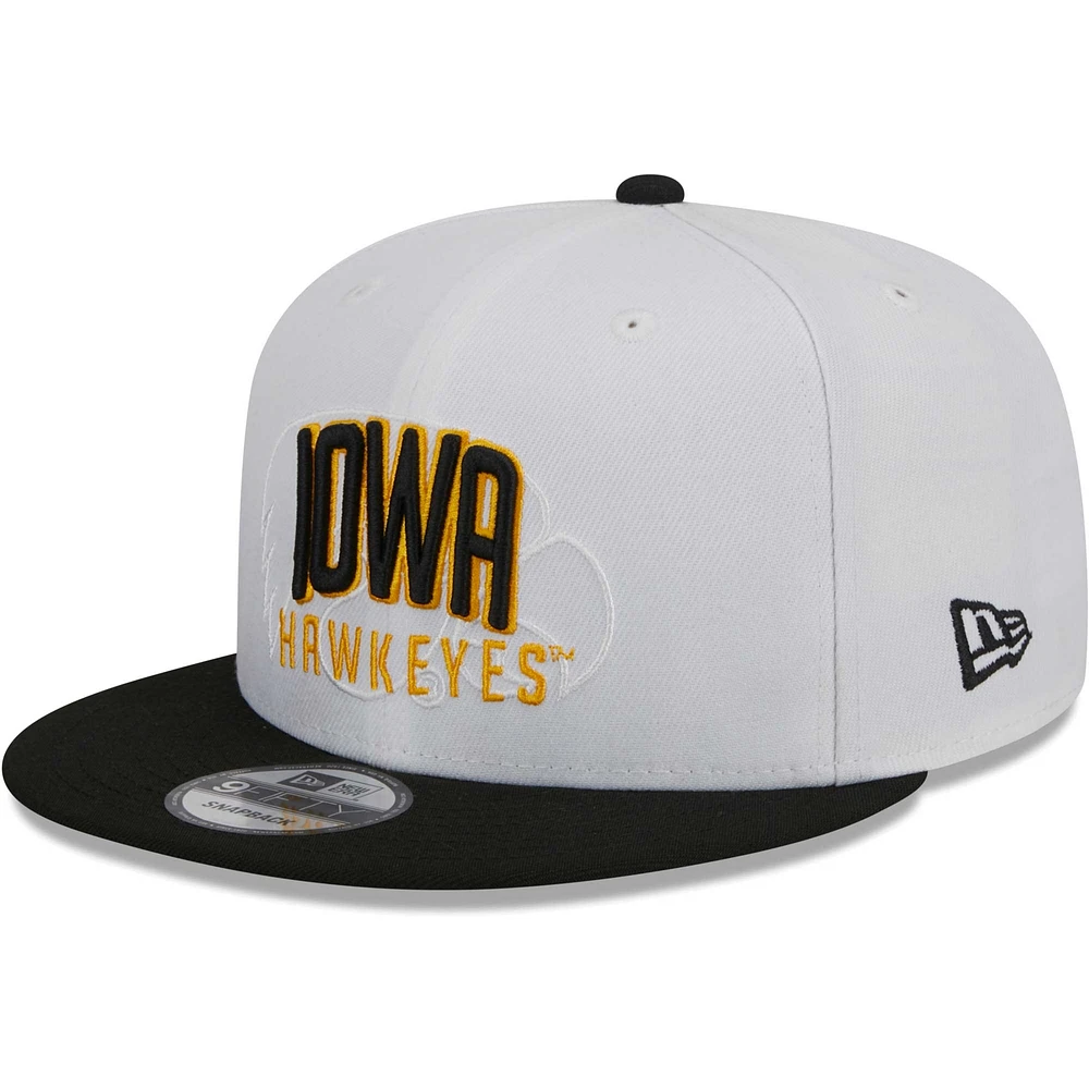 Men's New Era White/Black Iowa Hawkeyes Two-Tone Layer 9FIFTY Snapback Hat