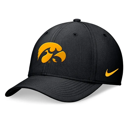 Casquette Nike noire Iowa Hawkeyes 2024 On-Field Swoosh Flex pour homme