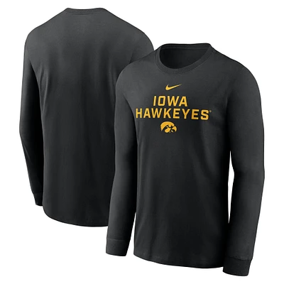 Men's Nike Black Iowa Hawkeyes 2025 Sideline Performance Long Sleeve T-Shirt
