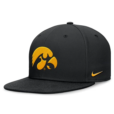 Men's Nike Black Iowa Hawkeyes On-Field Pro Fitted Hat