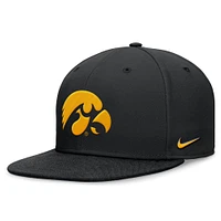 Casquette ajustée Nike Iowa Hawkeyes On-Field Pro pour homme, noire