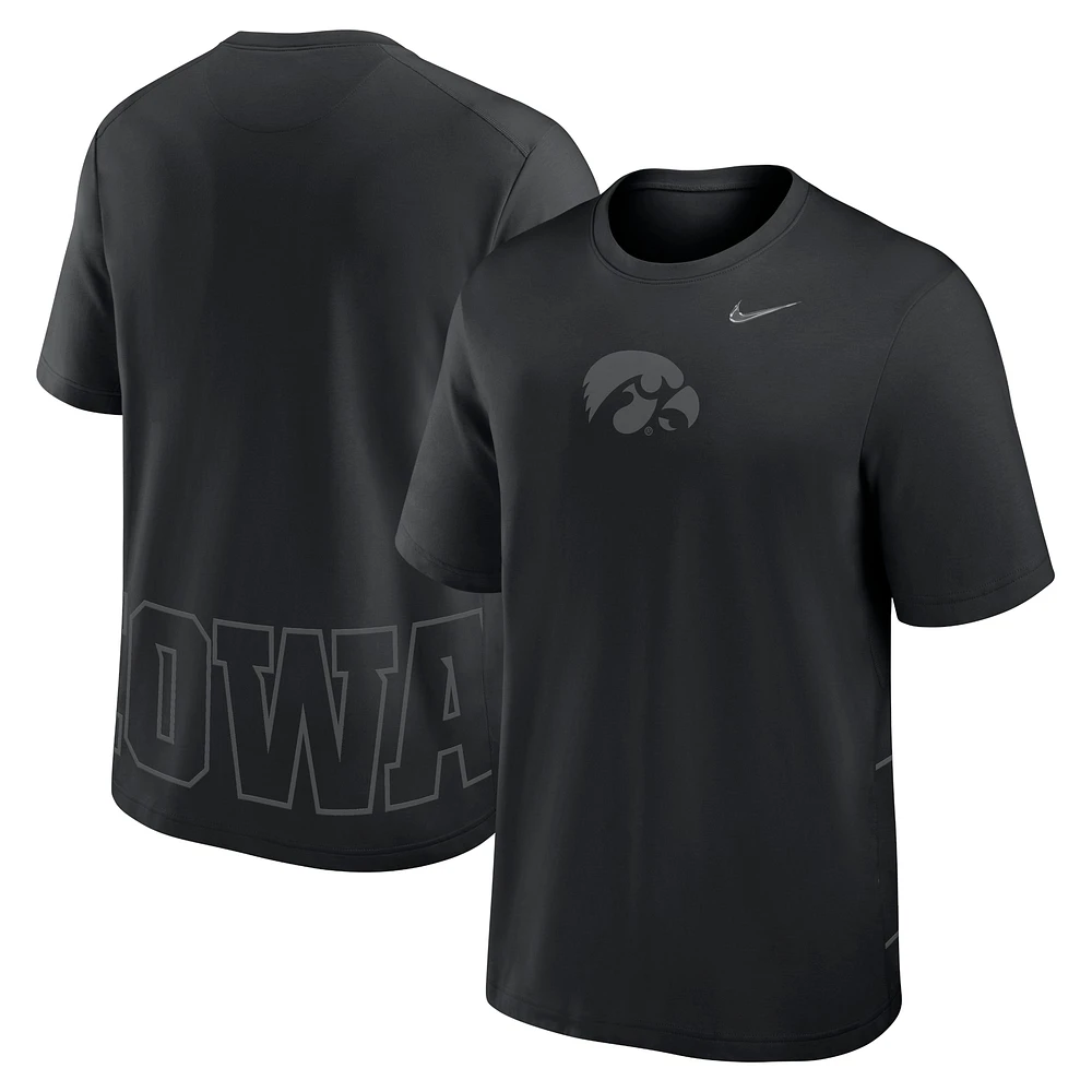 T-shirt de performance à deux coups pour homme Nike noir Iowa Hawkeyes Primary Statement