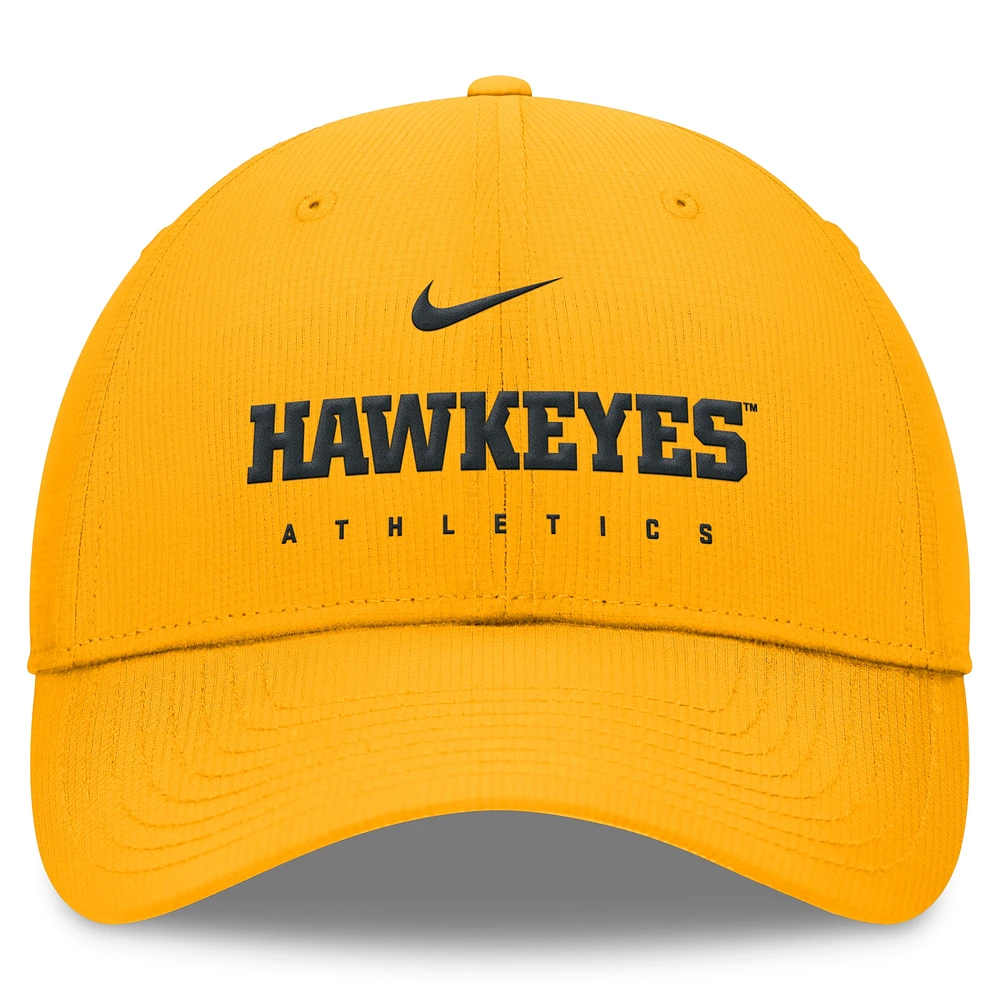 Casquette réglable Nike Gold Iowa Hawkeyes 2024/25 On-Field Club Performance pour homme