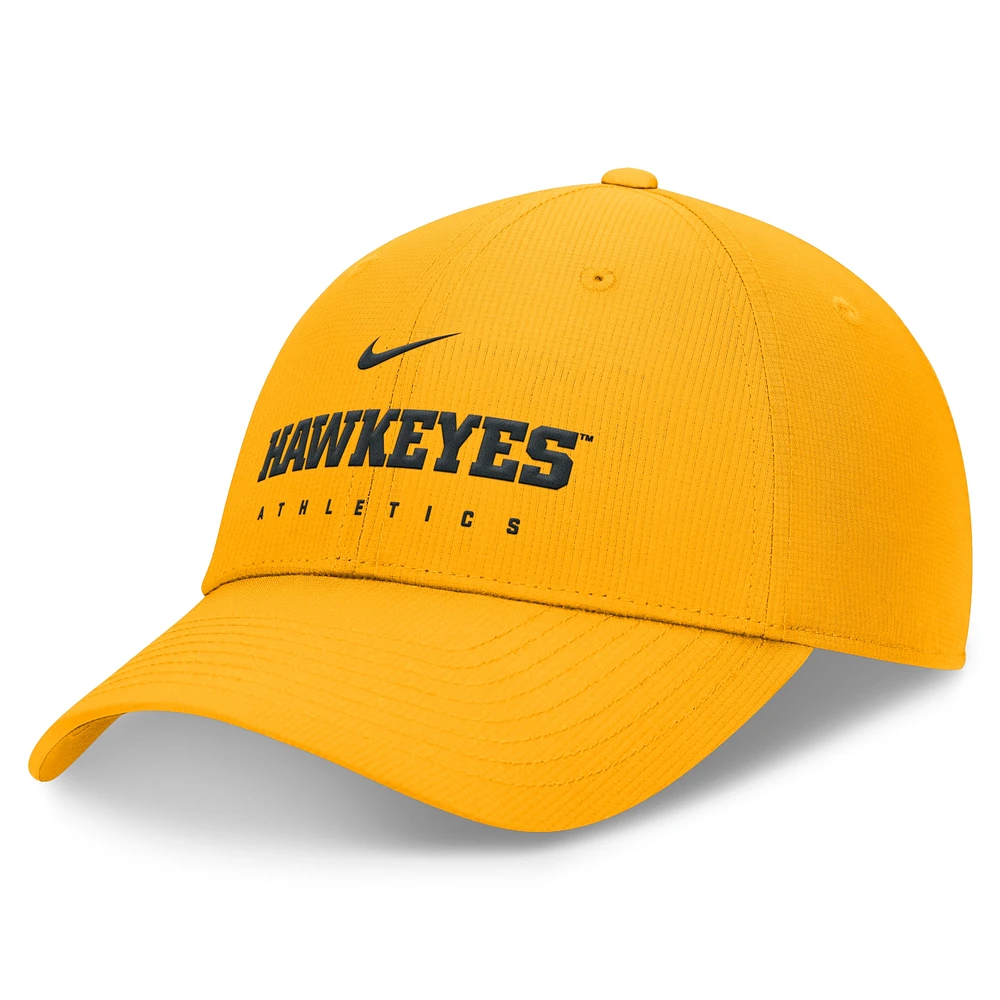 Casquette réglable Nike Gold Iowa Hawkeyes 2024/25 On-Field Club Performance pour homme