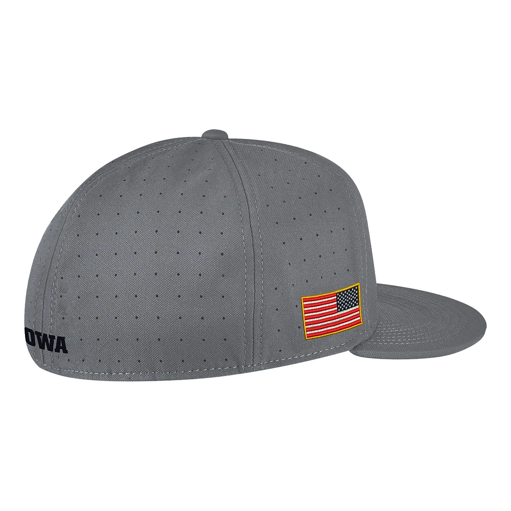 Men's Nike Gray Iowa Hawkeyes USA Side Patch True AeroBill Performance Fitted Hat